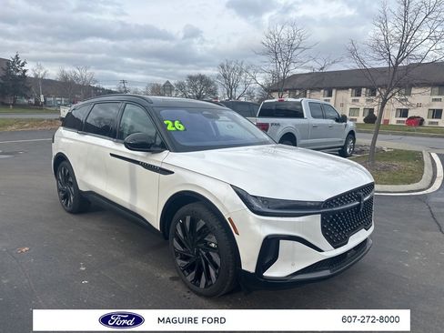 New 2026 Lincoln Nautilus Reserve w/ Jet Appearance Package image 1