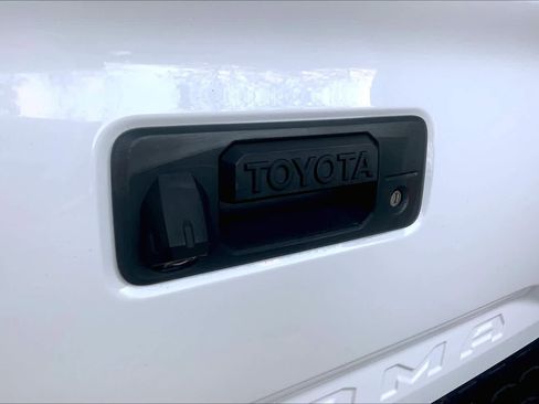 Used 2020 Toyota Tacoma SR5 image 30
