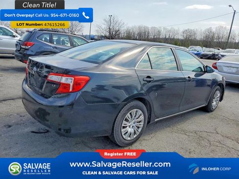 Used 2012 Toyota Camry LE image 4
