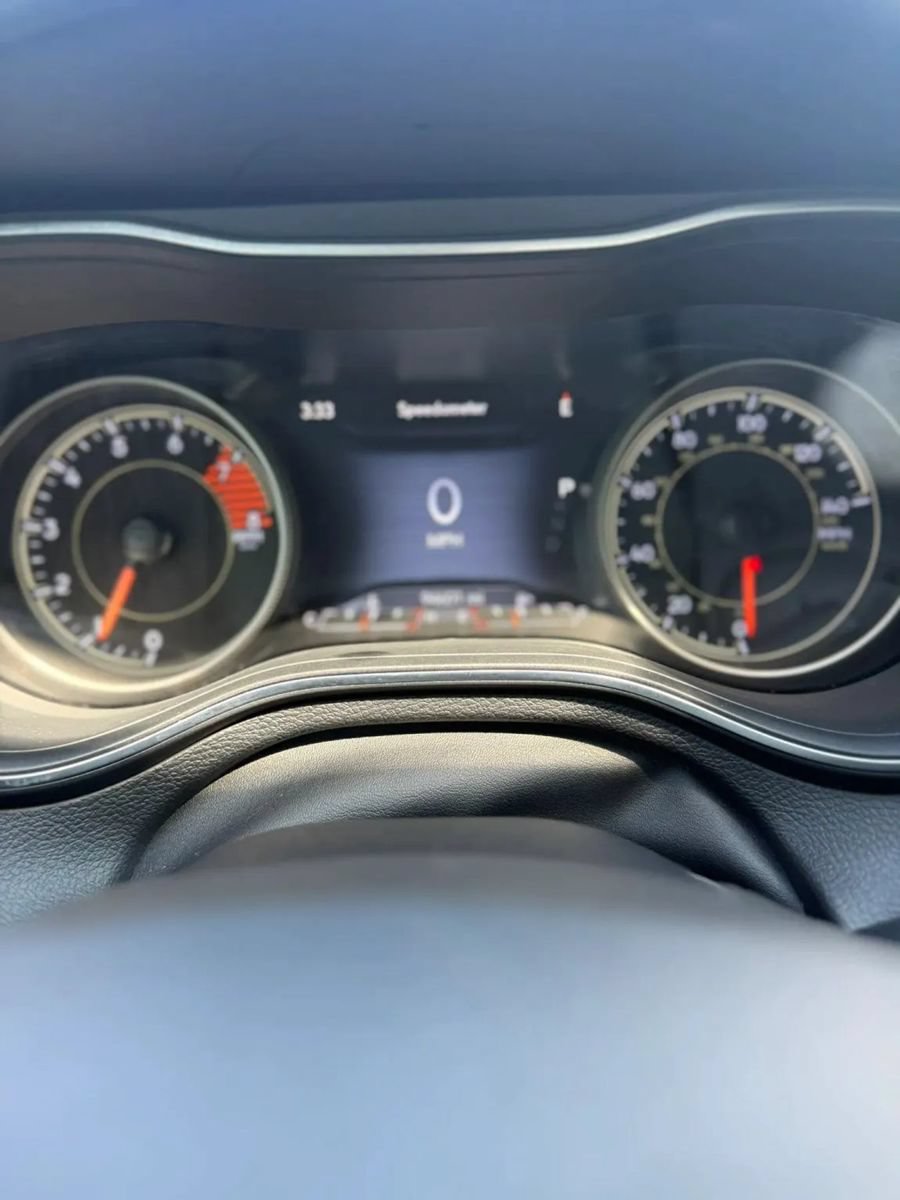 Used 2019 Jeep Cherokee High Altitude AWD/4WD image 19