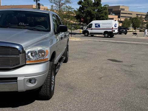 Used 2006 Dodge Ram 1500 Truck Laramie w/ Trailer Tow Group AWD/4WD image 2