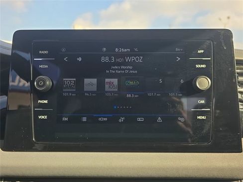 Used 2025 Volkswagen Jetta SE FWD image 16