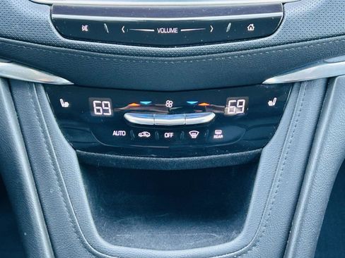 Used 2018 Cadillac XT5 Luxury w/ Driver Awareness Package image 24