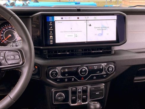 Used 2024 Jeep Wrangler Sport S image 6