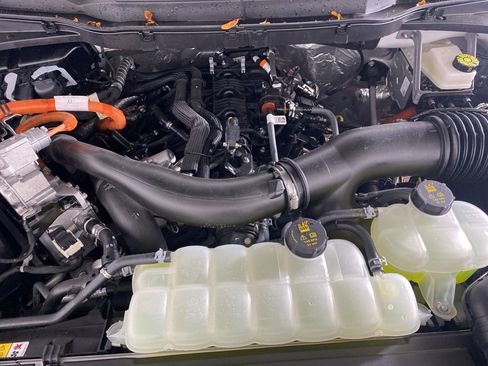 Used 2025 Ford F150 XLT w/ Equipment Group 302A MID image 30