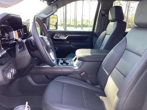 New 2025 GMC Sierra 2500 SLT w/ SLT Premium Package image 16