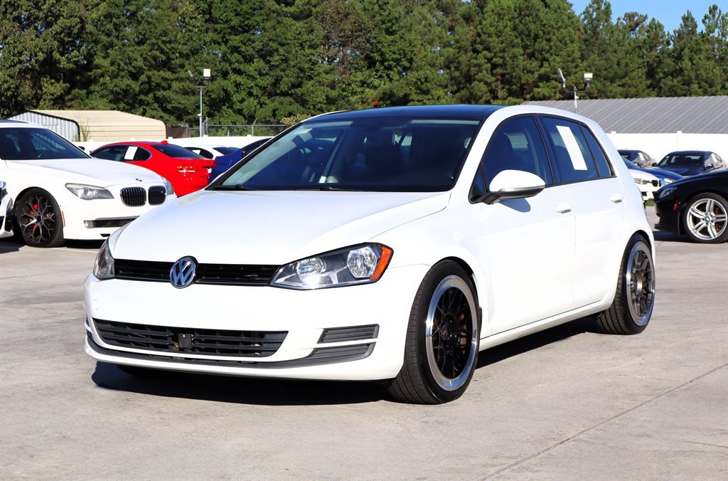 Used 2017 Volkswagen Golf Wolfsburg Edition FWD image 3