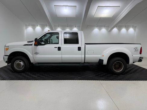 Used 2016 Ford F350 XLT w/ XLT Value Package AWD/4WD image 4