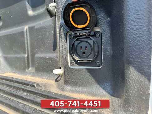 Used 2025 Chevrolet Silverado 2500 LT w/ Convenience Package AWD/4WD image 11