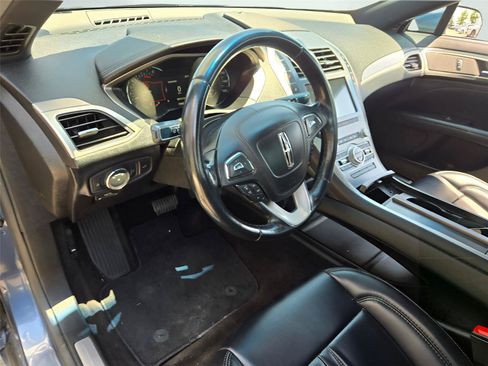 Used 2019 Lincoln MKZ Premiere FWD image 19