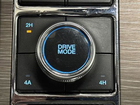 Used 2023 Ford Expedition Max Limited image 25