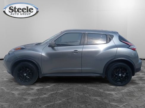 Used 2017 Nissan Juke S FWD image 3