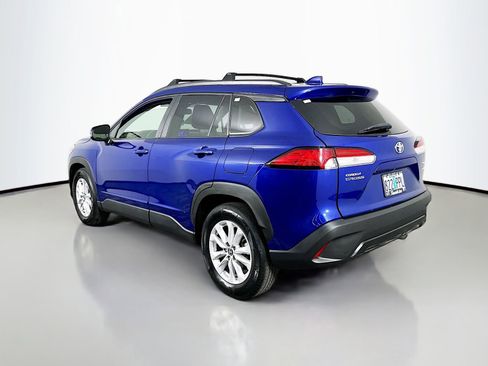 Certified 2023 Toyota Corolla Cross LE w/ Moonroof Package AWD/4WD image 5
