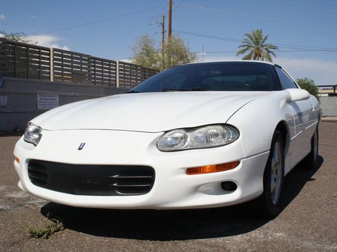 Used 1998 Chevrolet Camaro LT w/ Preferred Equipment Group 2 RWD image 16