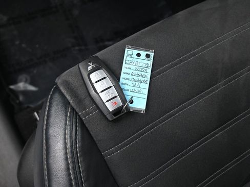 Used 2023 Mitsubishi Outlander SE image 18