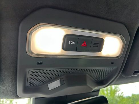 Used 2022 Rivian R1T Adventure AWD/4WD image 69