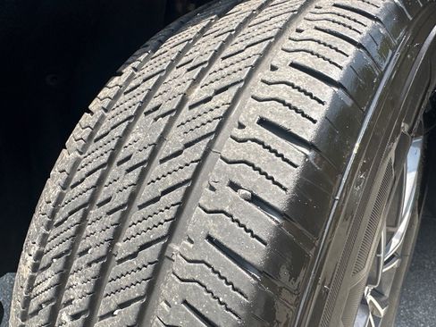 Used 2017 Jeep Grand Cherokee Limited image 39