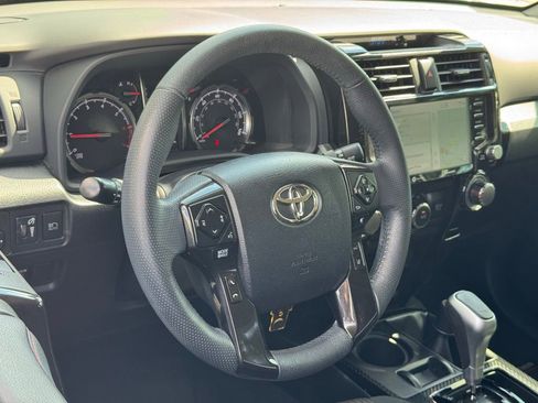 Used 2020 Toyota 4Runner TRD Off-Road image 17