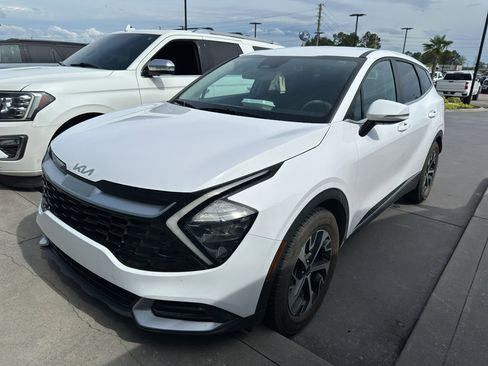 Used 2023 Kia Sportage EX FWD image 1