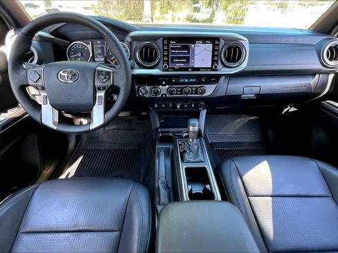 Used 2023 Toyota Tacoma Limited image 7