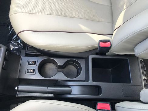 Used 2015 MAZDA MAZDA5 Grand Touring image 25