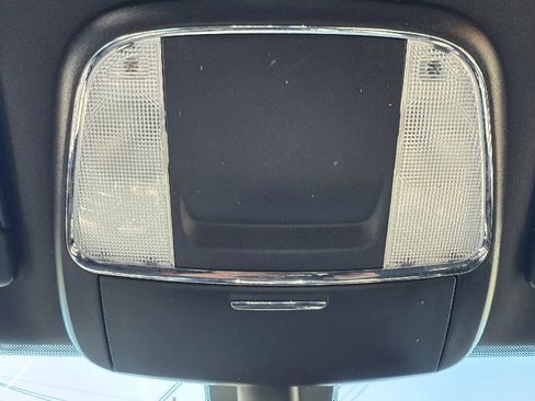 Used 2017 Dodge Charger SE image 20