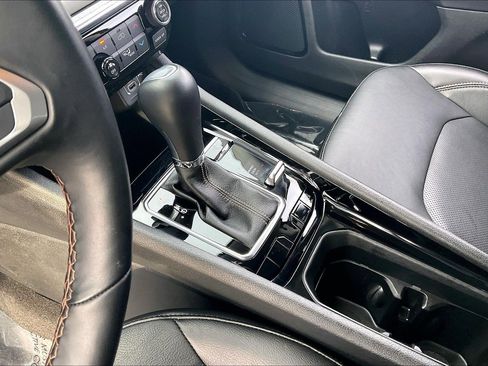 Used 2022 Jeep Compass Limited image 22