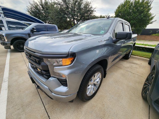 Used 2025 Chevrolet Silverado 1500 Custom RWD image 3