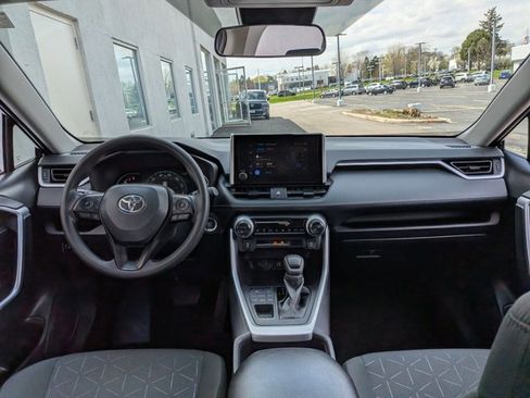 Certified 2025 Toyota RAV4 XLE image 18