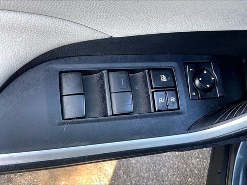 Used 2021 Toyota RAV4 XLE w/ Convenience Package AWD/4WD image 33