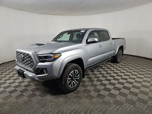 Used 2023 Toyota Tacoma TRD Sport image 2