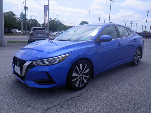 Used 2021 Nissan Sentra SV w/ SV Premium Package image 3