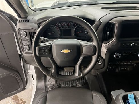Used 2024 Chevrolet Silverado 2500 W/T image 19