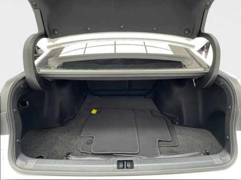 Used 2025 Lexus IS 300 w/ Comfort Package RWD image 17