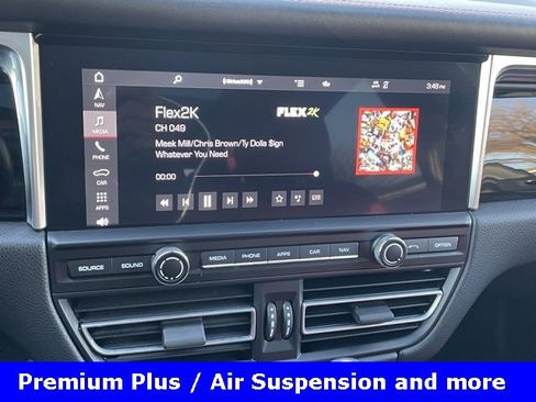 Used 2021 Porsche Macan S image 23