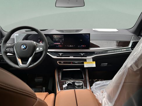 Used 2026 BMW X5 xDrive40i AWD/4WD image 9