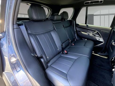 Used 2026 Land Rover Range Rover SE AWD/4WD image 23