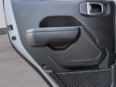 Used 2022 Jeep Gladiator Rubicon w/ LED Lighting Group image 30