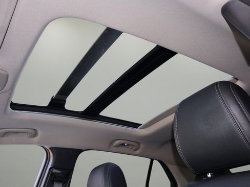 Used 2021 Buick Encore GX Essence w/ Advanced Technology Package image 22