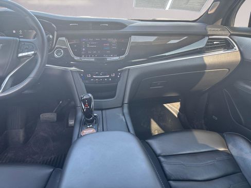 Certified 2023 Cadillac XT6 Premium Luxury w/ Platinum Package image 11