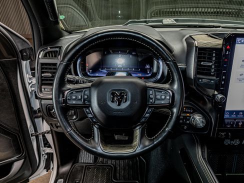 Used 2025 RAM 1500 Limited AWD/4WD image 13
