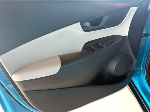 Used 2022 Hyundai Kona SEL w/ Cargo Package image 12