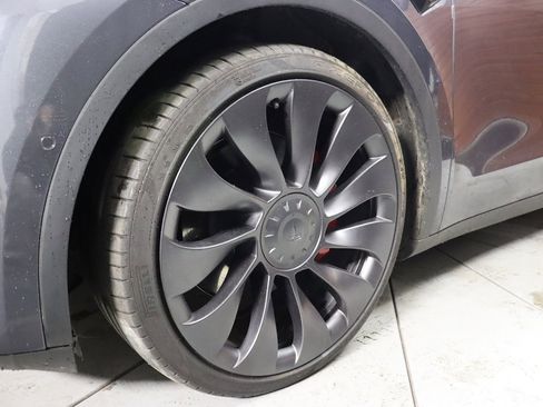 Used 2022 Tesla Model Y Performance image 6