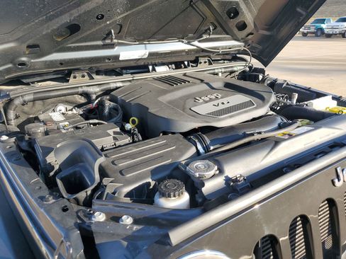 Used 2015 Jeep Wrangler Unlimited Sport w/ Quick Order Package 24S image 33