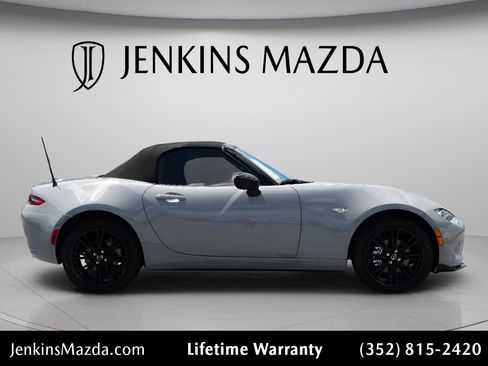 New 2026 MAZDA MX-5 Miata Club w/ Interior Package RWD image 11