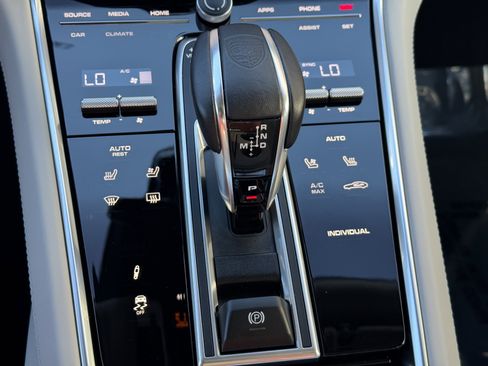 Certified 2023 Porsche Panamera 4 image 32