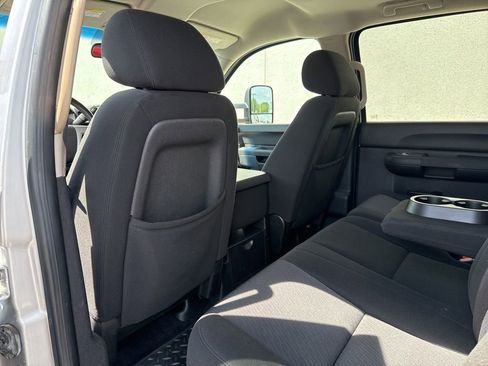 Used 2010 Chevrolet Silverado 2500 LT w/ Exterior Plus Package AWD/4WD image 24