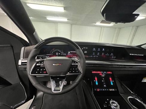 New 2026 Cadillac Escalade ESV V w/ LPO, ONYX Package AWD/4WD image 16