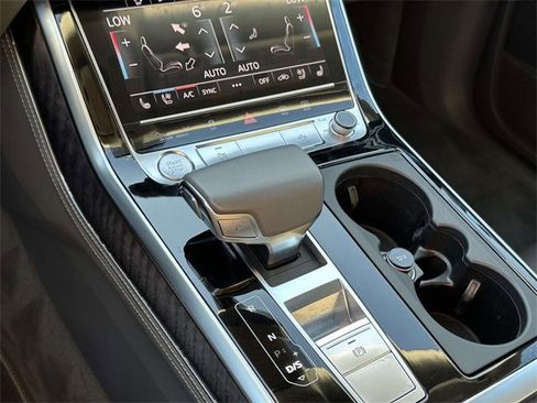 Used 2019 Audi Q8 Prestige w/ Luxury Package image 31