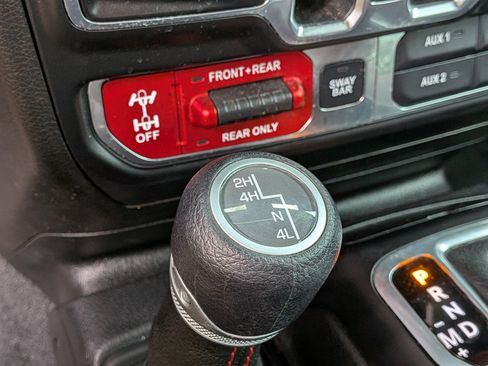 Used 2020 Jeep Wrangler Unlimited Rubicon AWD/4WD image 31